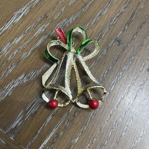 Vintage Gerrys Christmas Bell Brooch Pin‎ Gold Tone Costume Jewelry Estate Retro